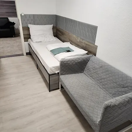 Opel2-apartmenhaus Рюссельхайм